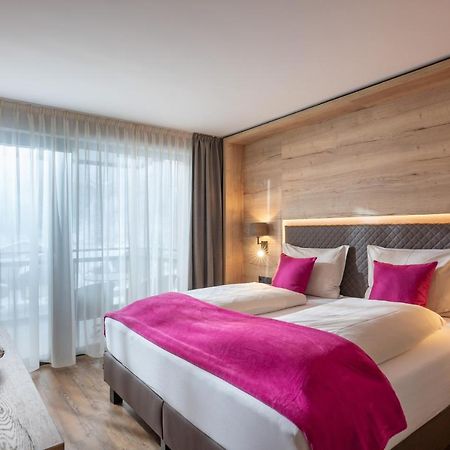Hotel Adapura Ваграйн Экстерьер фото