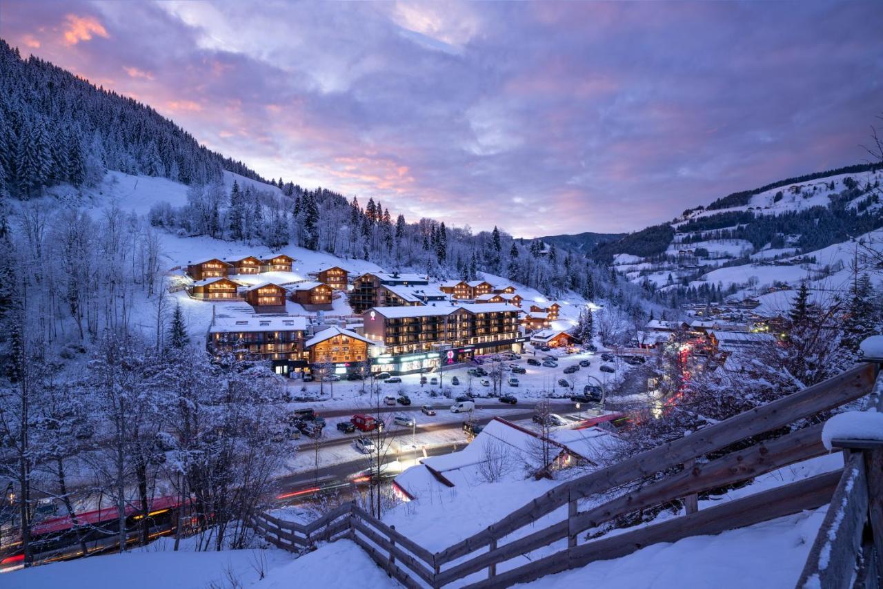 Hotel Adapura Ваграйн Экстерьер фото