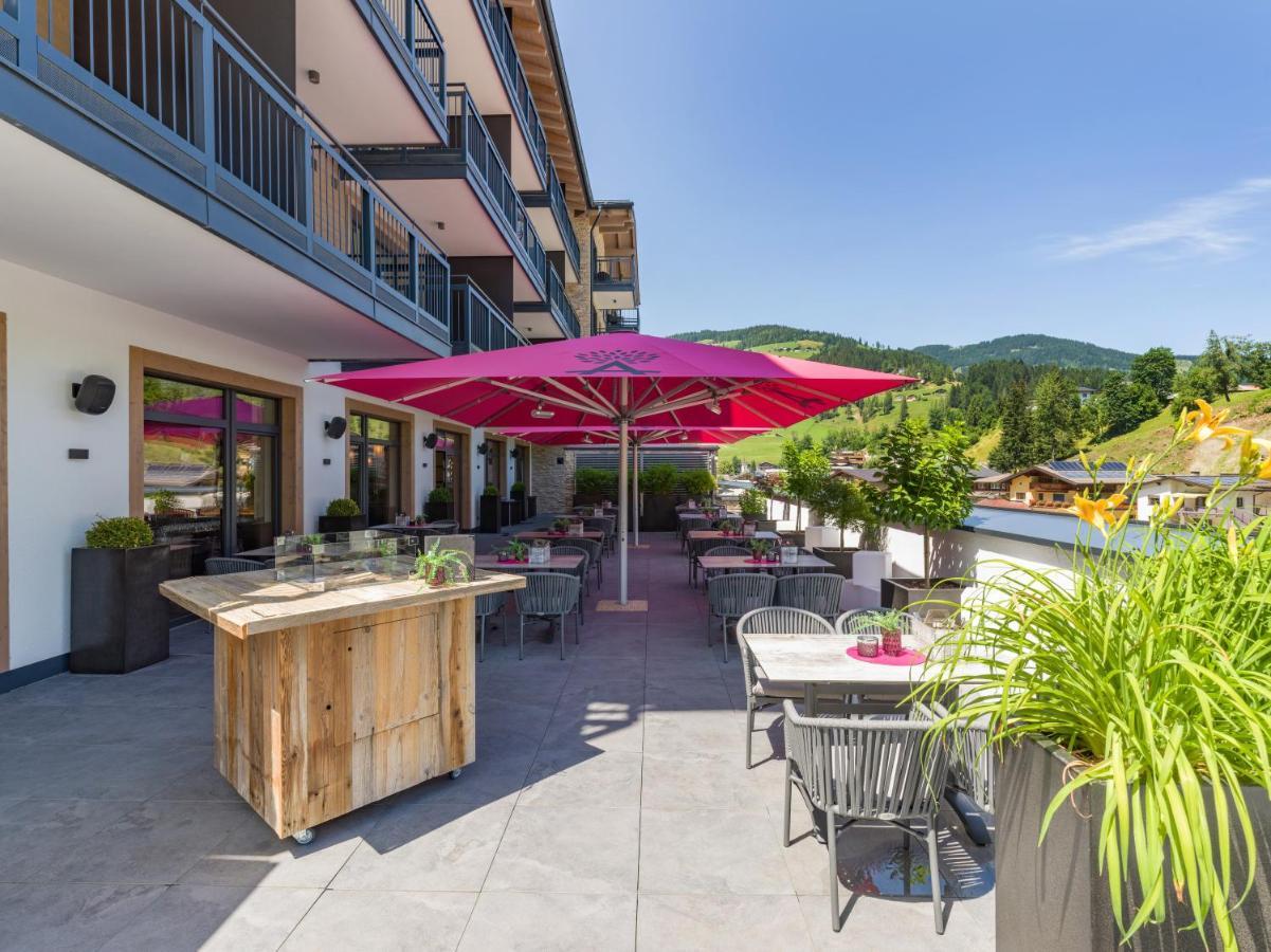 Hotel Adapura Ваграйн Экстерьер фото