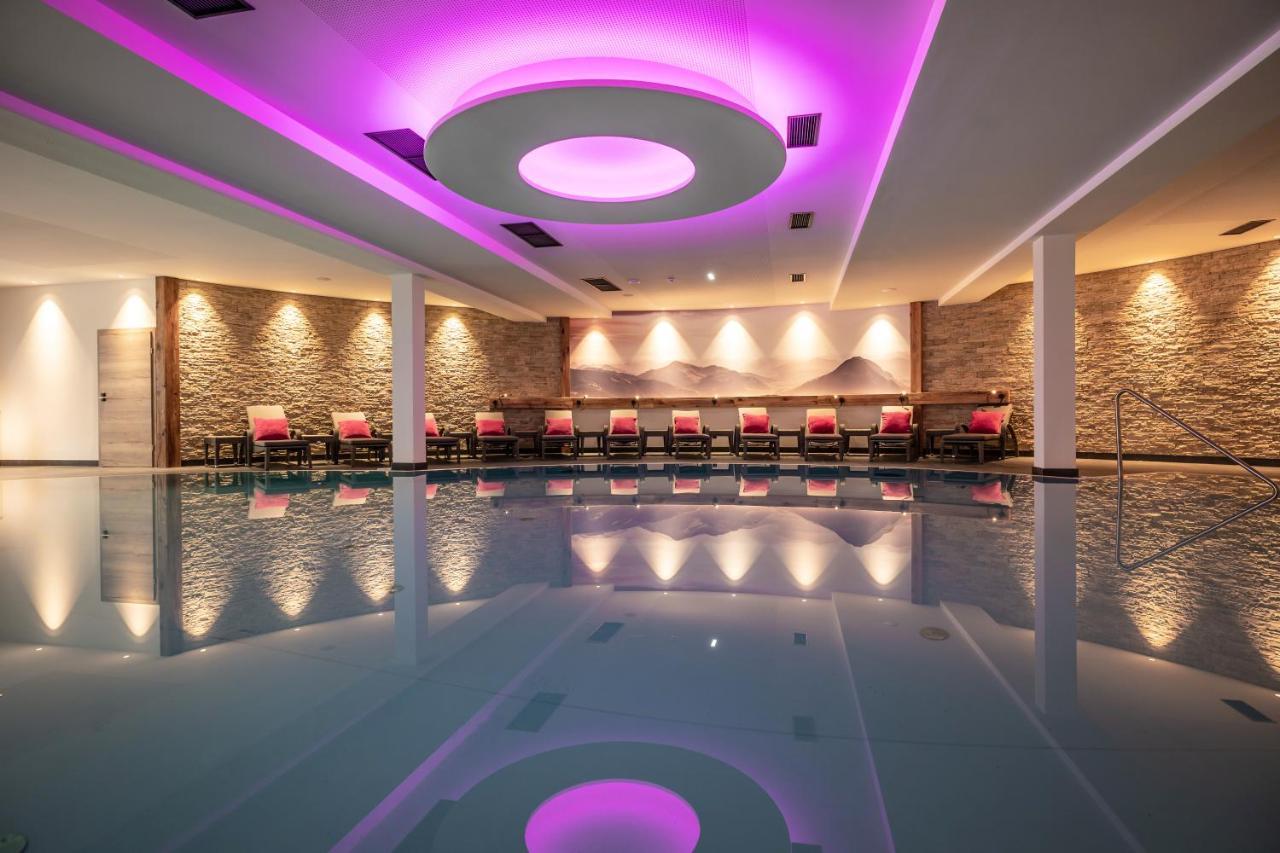 Hotel Adapura Ваграйн Экстерьер фото