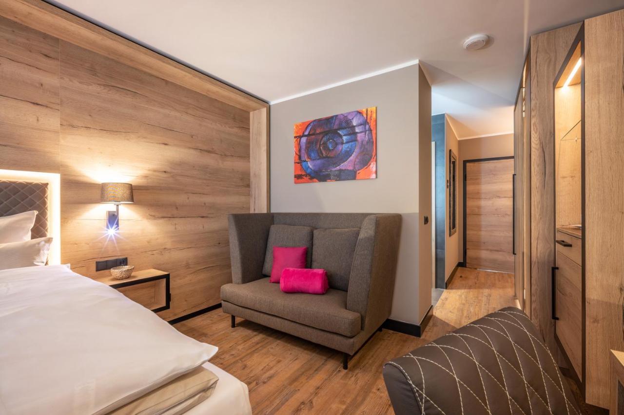Hotel Adapura Ваграйн Экстерьер фото